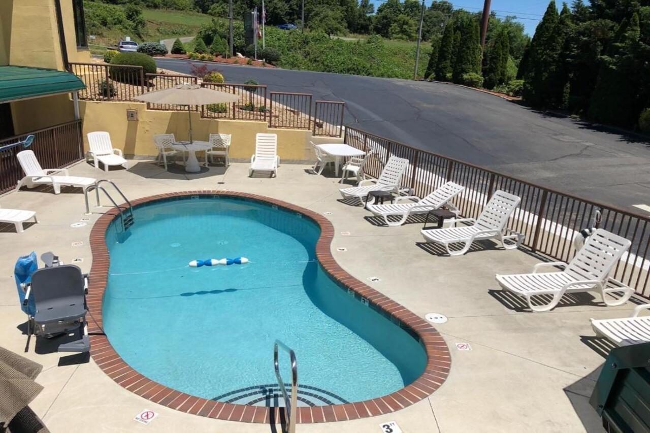 Quality Inn Hillsville Esterno foto