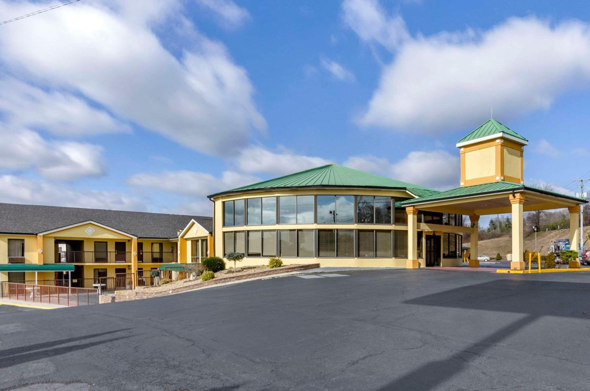 Quality Inn Hillsville Esterno foto