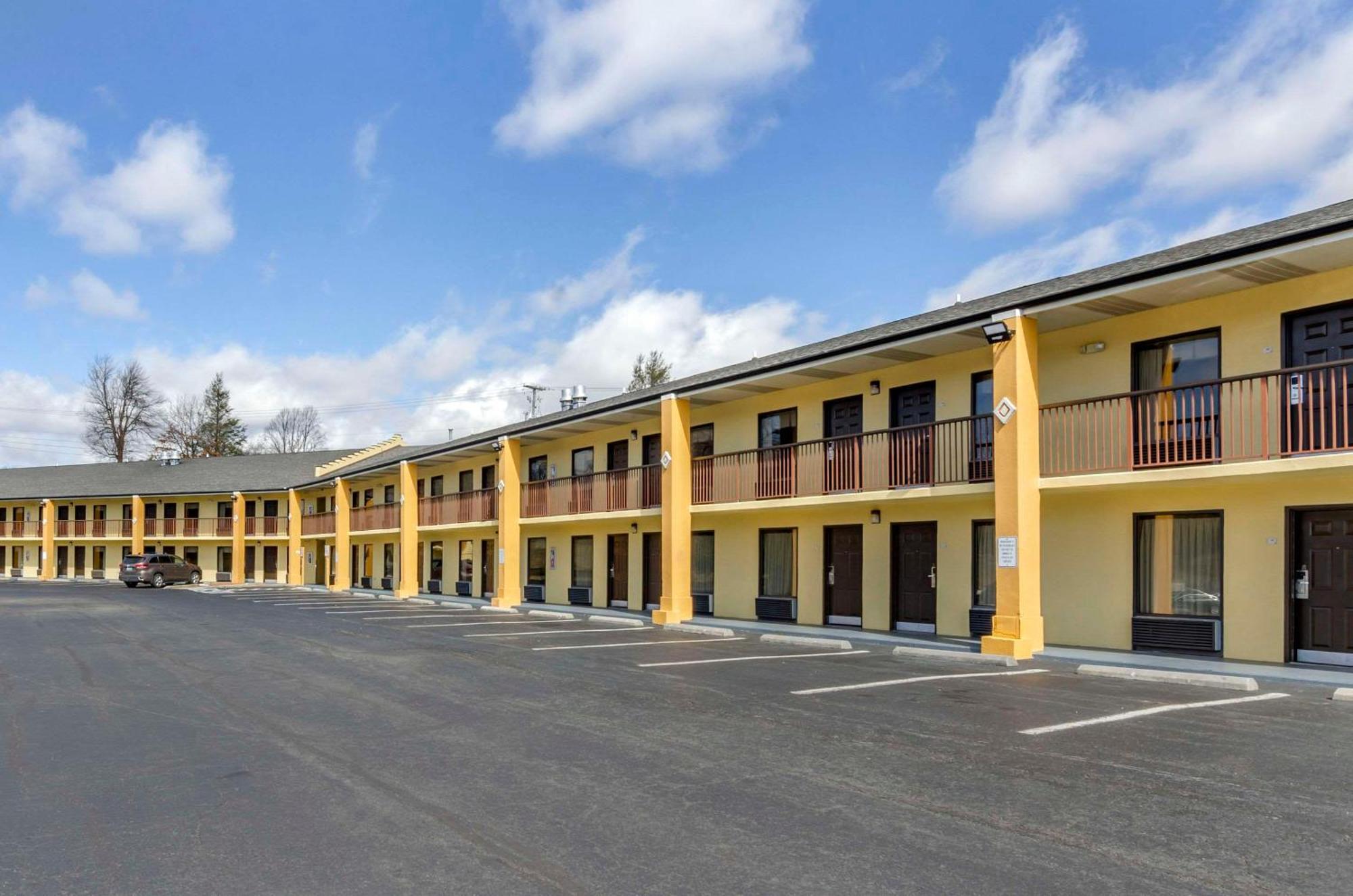 Quality Inn Hillsville Esterno foto