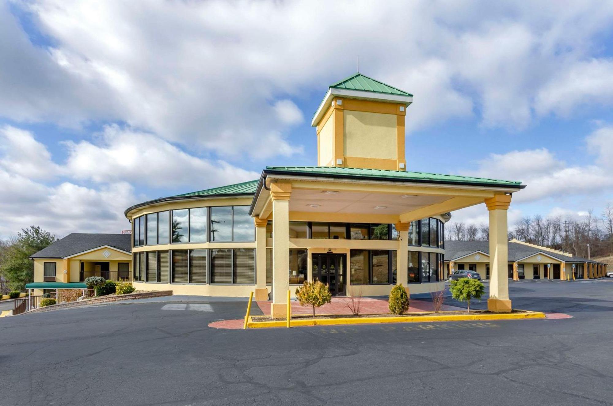 Quality Inn Hillsville Esterno foto